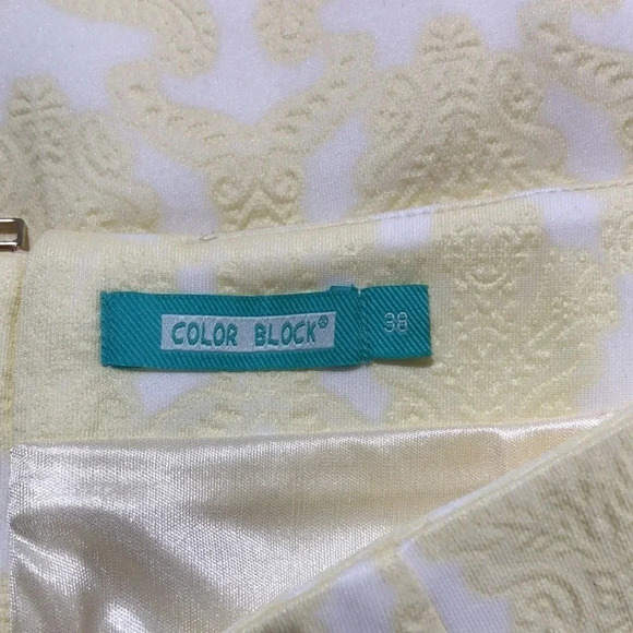 COLOR BLOCK Embossed Tulip Hem Skirt - Picture 5 of 11